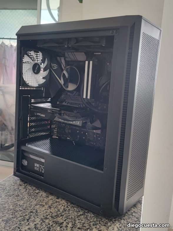 PC ensamblado con MWE Bronze, RTX y refrigeración personalizada